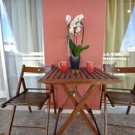 Near Stavros Niarchos Park & Acropolis *