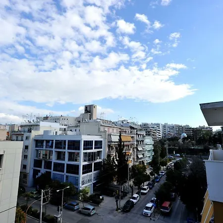 Near Stavros Niarchos Park & Acropolis